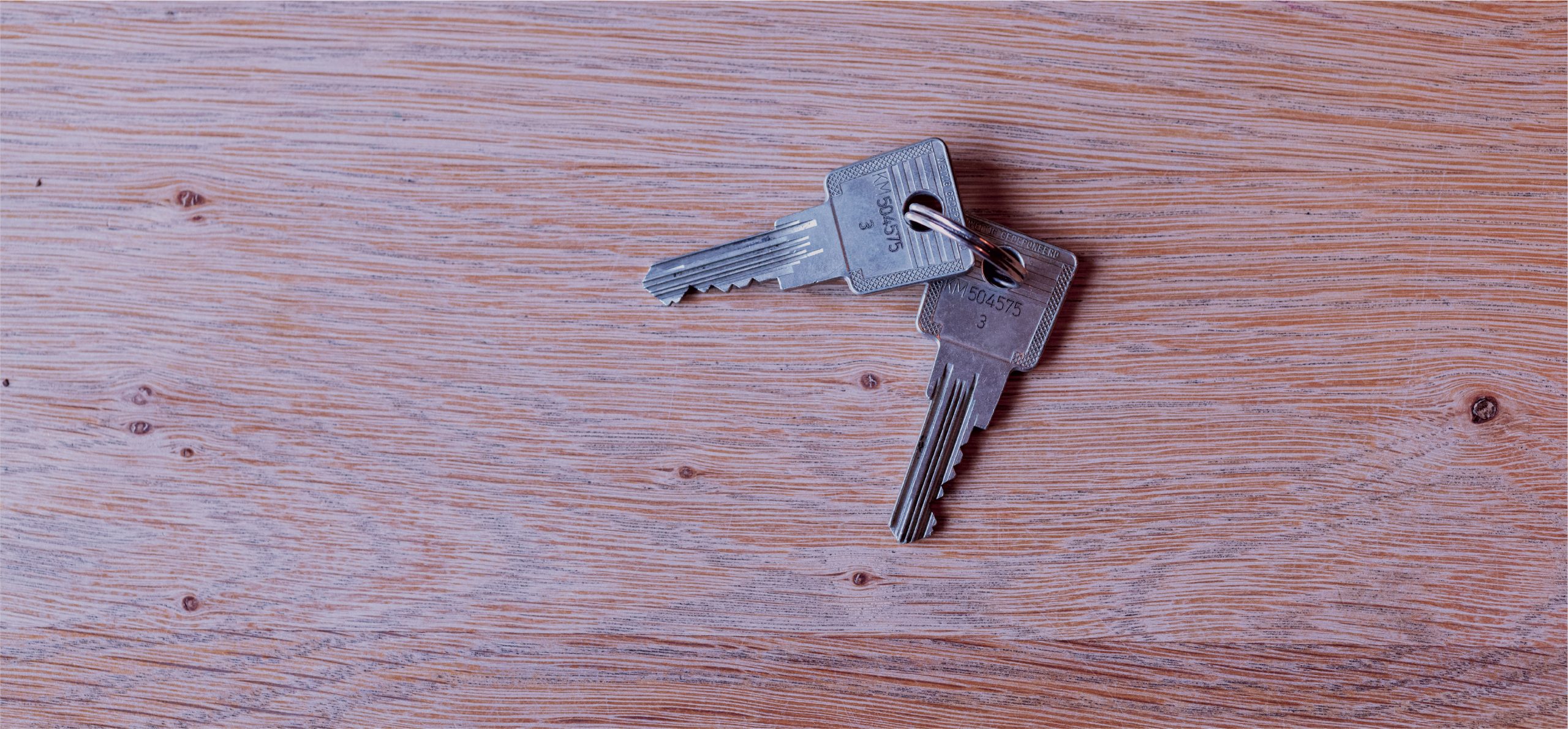 Sleutels van een nieuwe woning na het rondmaken van de hypotheek